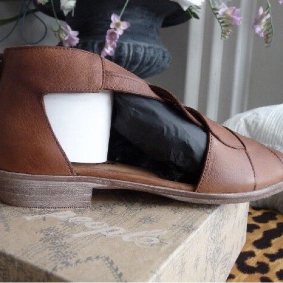 NWB Free People Pointed Leather Shoes Size 37 - Picture 4 of 4